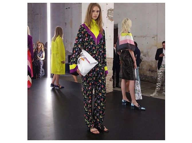 Emilio Pucci Emílio Pucci 2016 Resort Massimo Giorgetti Kleid Tobias Seidentunika Mehrfarben - Ansicht 17