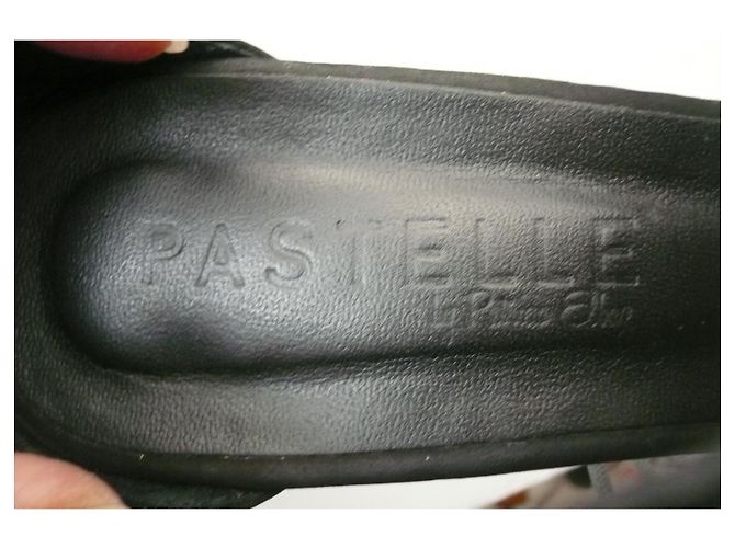 Autre Marque PASTELLE Sandali con zeppa in camoscio nero T40 Euro - vista 5