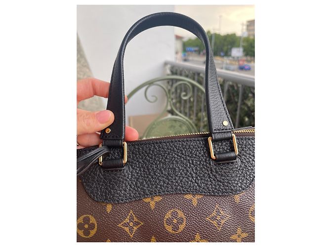 Borsa a mano Louis Vuitton Retiro MM in pelle di agnello nera Nero - vista 3
