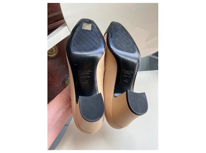 Chanel Décolleté bicolore Nero Beige - vista 5