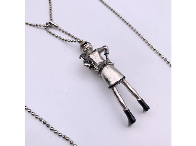 Chanel Collana con pendente a statuetta Coco Mademoiselle in metallo argentato Argento - vista 7
