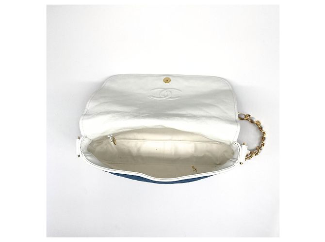 Bolso Chanel Besace de Cuero Blanco y Mezclilla Azul claro - vista 6