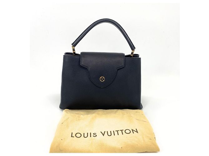 Louis Vuitton Capucines Borsa in pelle nera granulata Nero - vista 10