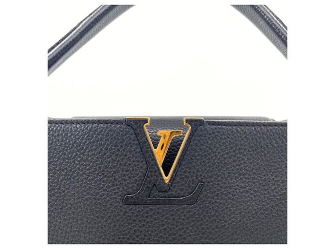 Louis Vuitton Capucines Borsa in pelle nera granulata Nero - vista 8
