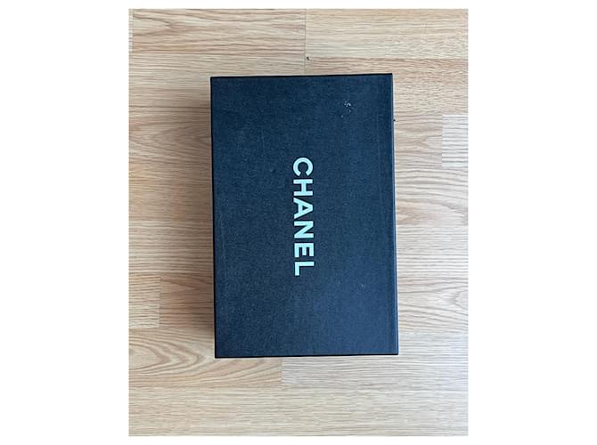 pompe/Taglia derby CHANEL 36,5 Nero Beige - vista 2