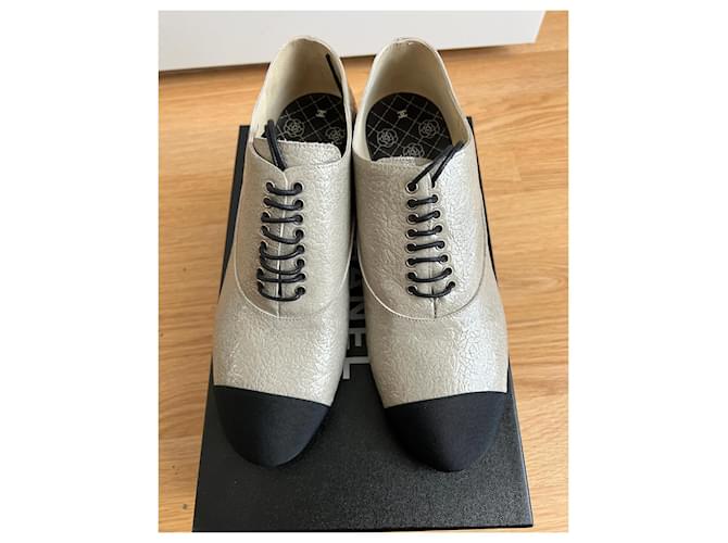 pompe/Taglia derby CHANEL 36,5 Nero Beige - vista 6
