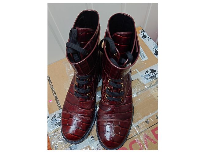 Louis Vuitton Stivale Louis Vuittton Wonderland in pelle rosso bordeaux 38.5 - vista 10
