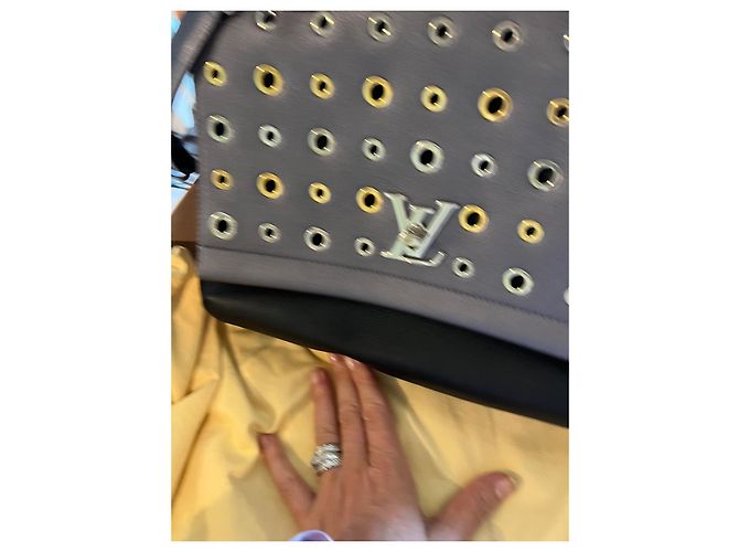 Louis Vuitton Bolsa Eyelet Lockme II de couro cinza escuro Cinza antracite - vista 12