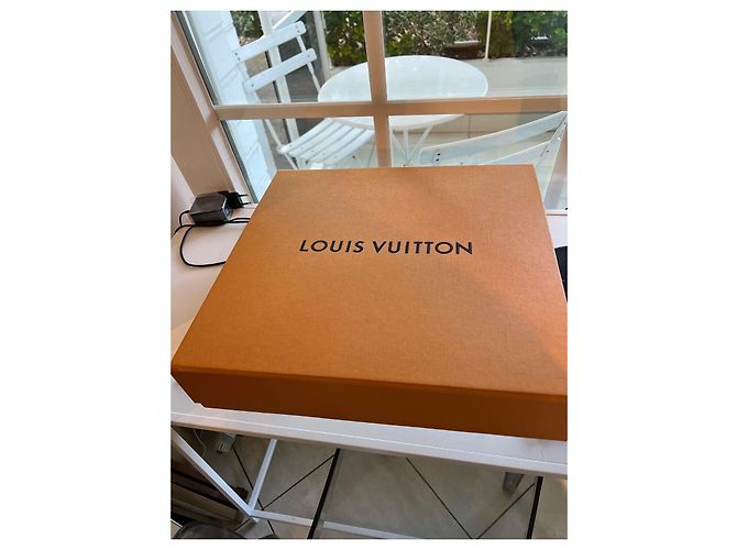 Louis Vuitton Bolsa Eyelet Lockme II de couro cinza escuro Cinza antracite - vista 13