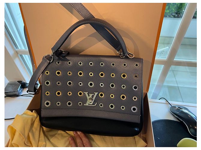 Louis Vuitton Bolsa Eyelet Lockme II de couro cinza escuro Cinza antracite - vista 5