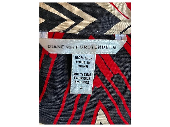 Diane Von Furstenberg Vintage Utility-Wickelkleid aus Seide von DvF Mehrfarben - Ansicht 9