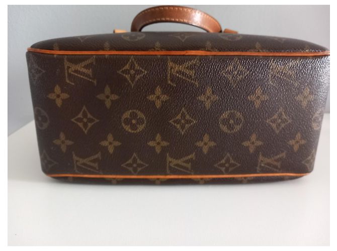 Cité Louis Vuitton Cite MM Borsa a spalla Monogram Marrone - vista 2