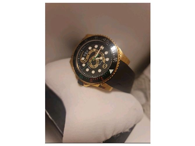 Gucci Relógio de mergulho analógico de quartzo suíço com pulseira de borracha Preto - vista 3
