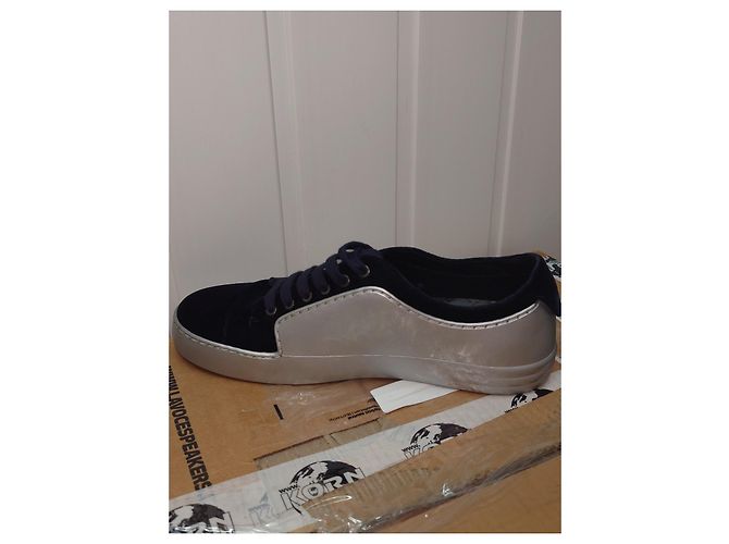 Chanel blu/pelle grigia/Sneaker con lacci in velluto CC Logo Grigio - vista 5