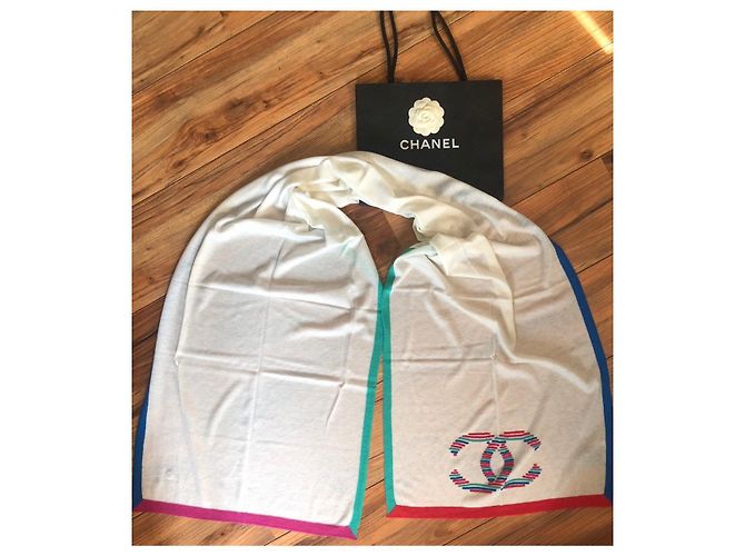 Chanel Schal aus Kaschmirmischung Mehrfarbig 200x55cm Mehrfarben - Ansicht 2