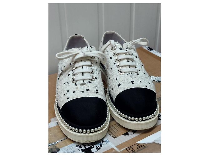 Tweed bianco Chanel/Sneaker in tessuto con lacci - vista 11