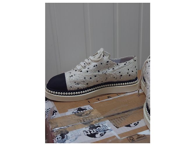 Tweed bianco Chanel/Sneaker in tessuto con lacci - vista 5