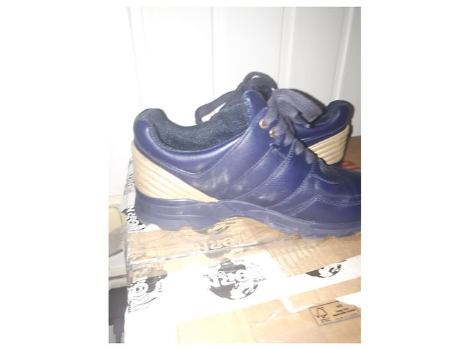 Chanel blu/Sneakers stringate con logo CC in pelle color oro 37 US 7 UK 4 D'oro - vista 12