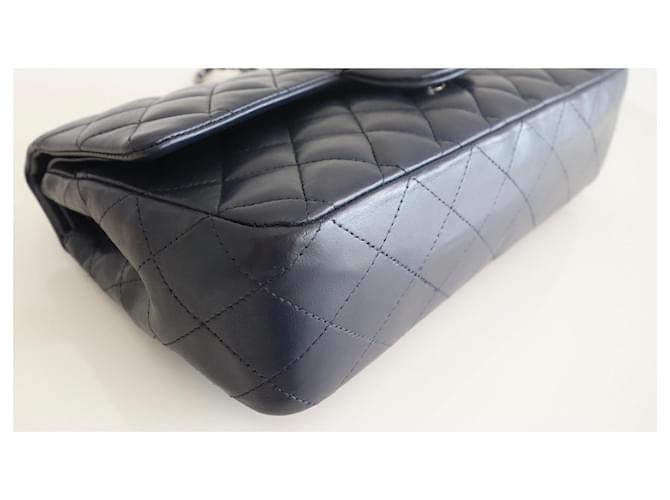 Timeless Borsa media Chanel Classic Blu navy - vista 12