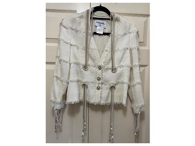 Chanel Blazer CC Tweed com aplicação de pérolas Cru - vista 2