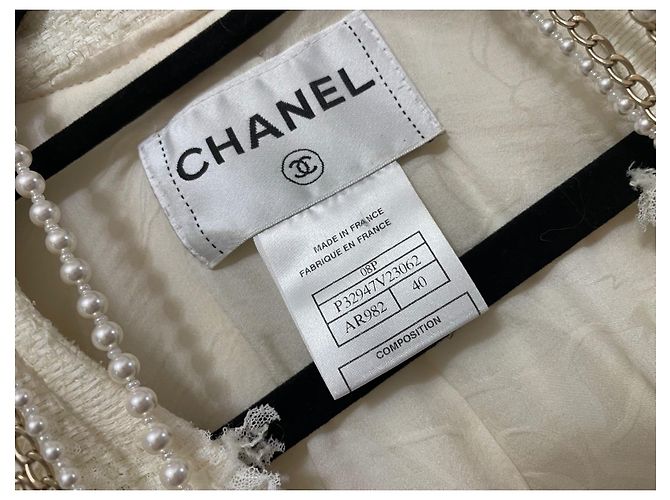 Chanel Blazer CC Tweed com aplicação de pérolas Cru - vista 6