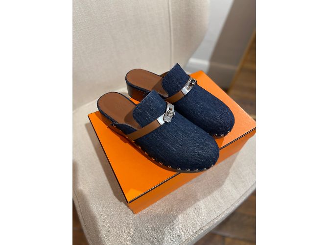 Kelly Hermès HERMES  Mules & clogs T.EU 37 Leather Blue - view 2