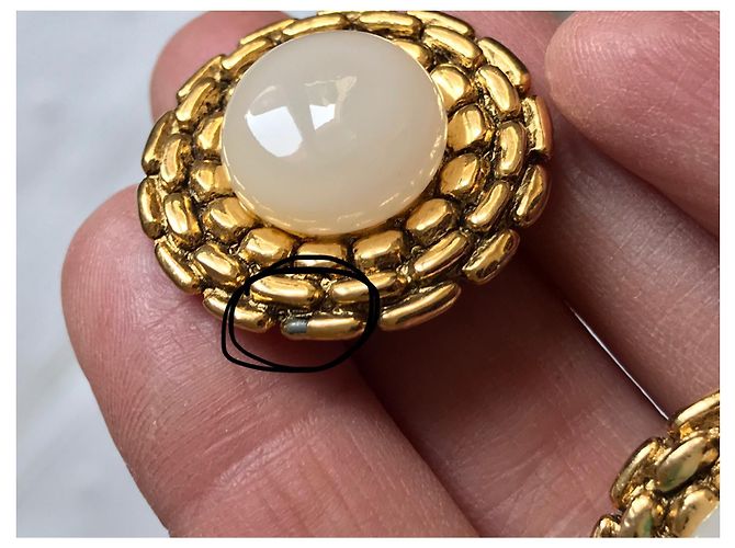 Pendientes Chanel Oro y Perla Gold hardware - vista 4