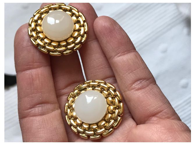 Pendientes Chanel Oro y Perla Gold hardware - vista 5
