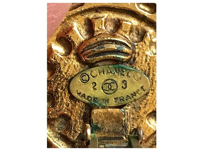 Pendientes Chanel Oro y Perla Gold hardware - vista 6