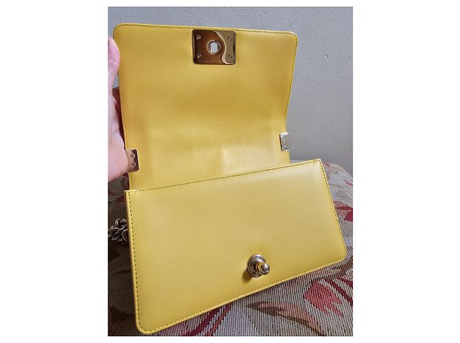 Borsa Chanel Boy piccola in pelle gialla Giallo - vista 13