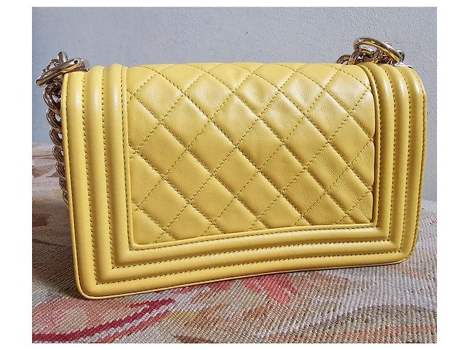Borsa Chanel Boy piccola in pelle gialla Giallo - vista 3