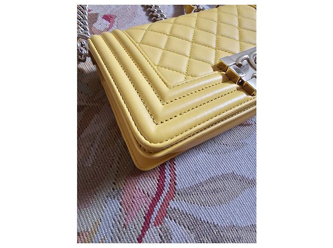 Borsa Chanel Boy piccola in pelle gialla Giallo - vista 9