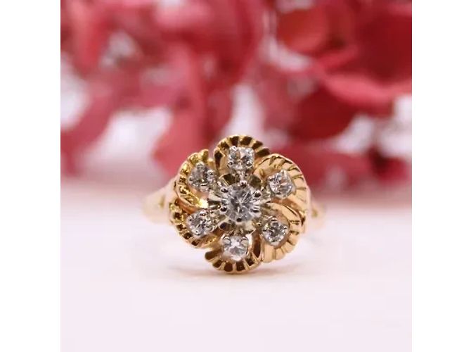 Autre Marque Anello floreale con pietre bianche in oro giallo 18 carati Gold hardware - vista 2