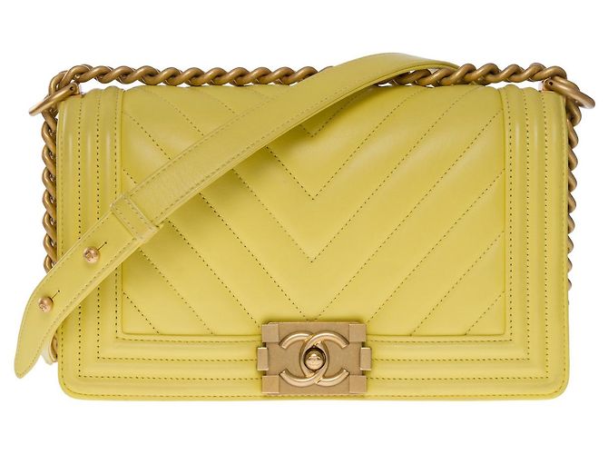 Le Boy Bolsa CHANEL Boy em couro amarelo - 101201 - vista 2