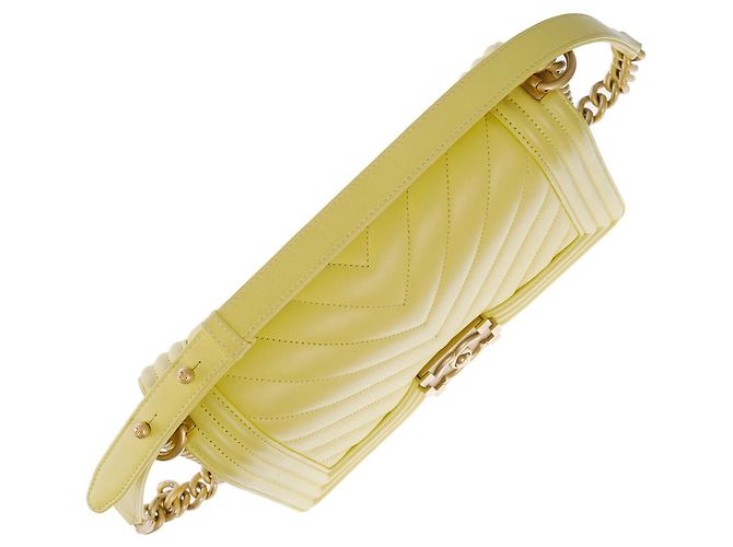 Le Boy Bolsa CHANEL Boy em couro amarelo - 101201 - vista 9