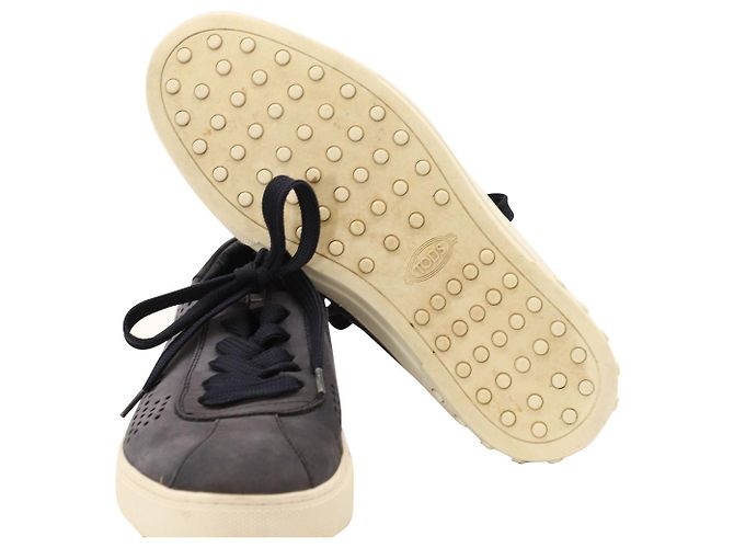 Tod's Tod‘s Perforated Detail Lace Up Sneakers in Blue Suede - view 4