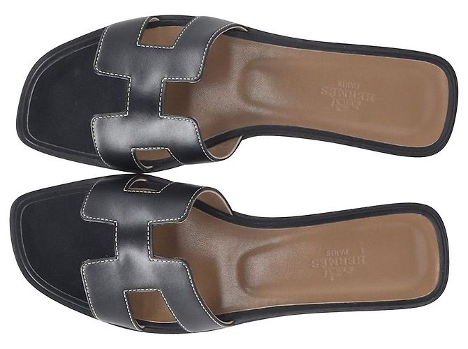 Hermès Sandali piatti Hermes Oran in pelle nera Nero - vista 5