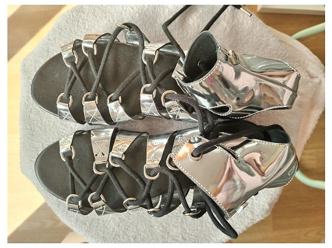 Sandali Alexander McQueen Neri Argentati Nero Argento - vista 4