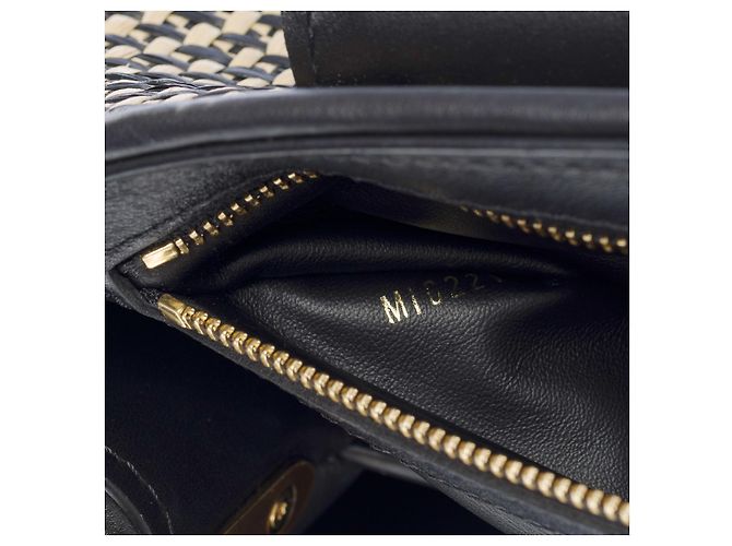 Borsa LOUIS VUITTON Capucines in Pelle Beige - 101221 - vista 7