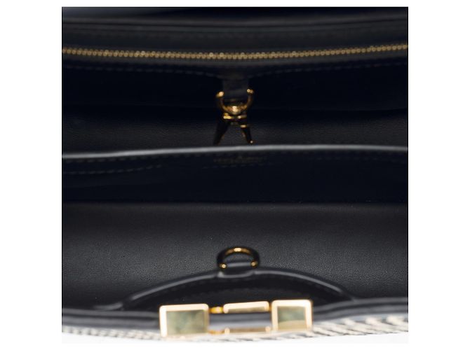 Borsa LOUIS VUITTON Capucines in Pelle Beige - 101221 - vista 8
