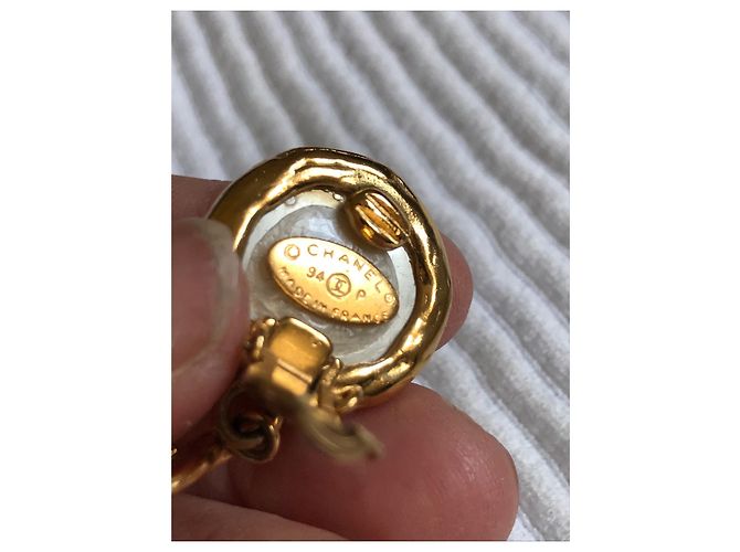 Chanel CC Logo Perlenohrringe Gold Gold hardware - Ansicht 3
