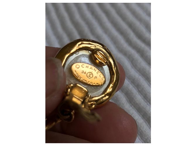 Chanel CC Logo Perlenohrringe Gold Gold hardware - Ansicht 7