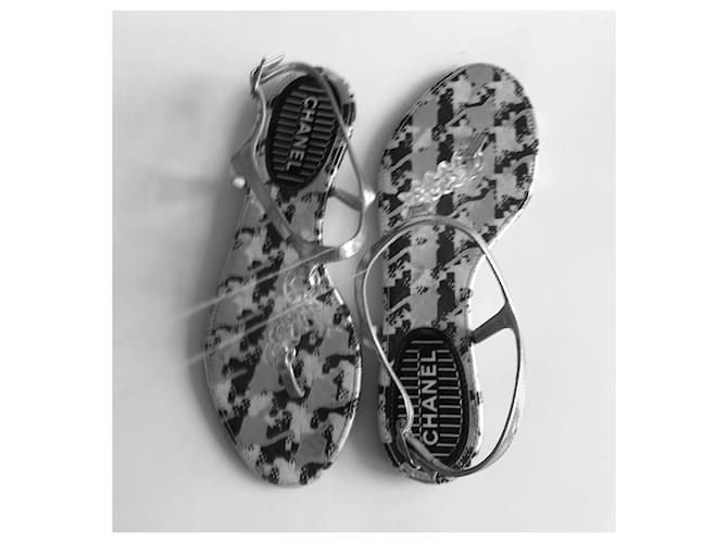 Sandali Infradito Chanel CC Pelle Argento Nero Grigio - vista 13