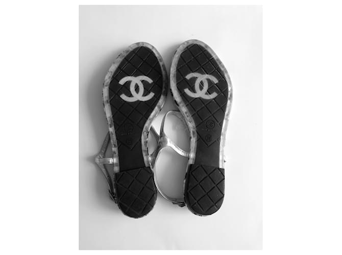 Sandali Infradito Chanel CC Pelle Argento Nero Grigio - vista 16
