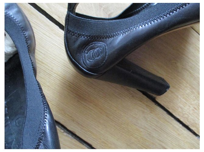 Chanel Décolleté in pelle nera, 37,5. Nero - vista 4