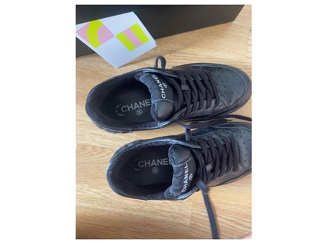 Sneakers Chanel in pelle nera 38 Nero - vista 2