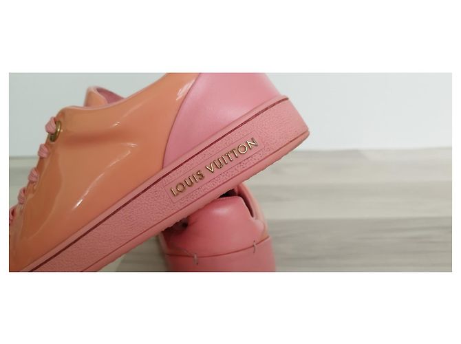 Sneakers Louis Vuitton Arancione in Pelle Verniciata - vista 2