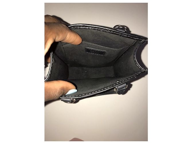 Bolso Louis Vuitton Nano Flat de cuero epi negro - vista 3