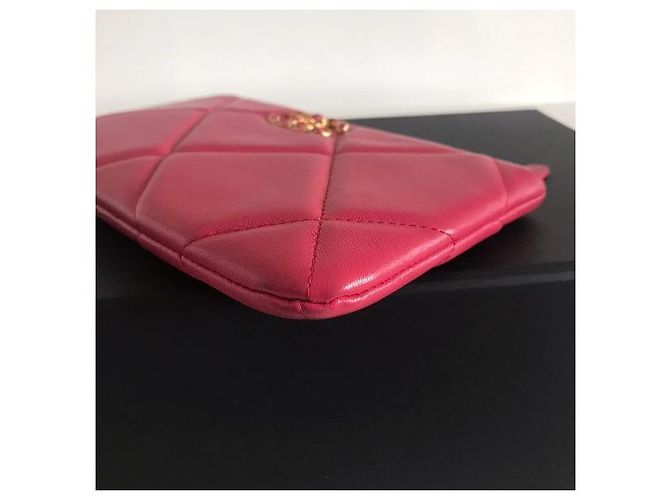 Chanel Pochette 19 in pelle di agnello rosa - vista 3
