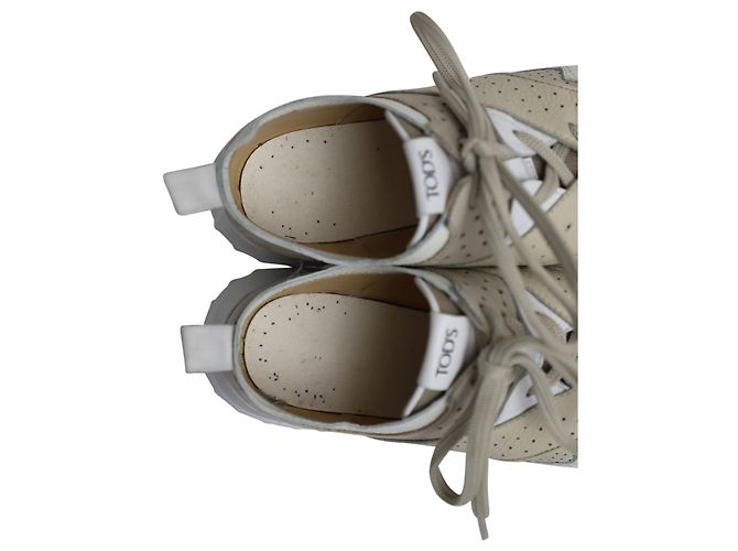 Tod's Tênis perfurado em couro nude - vista 10